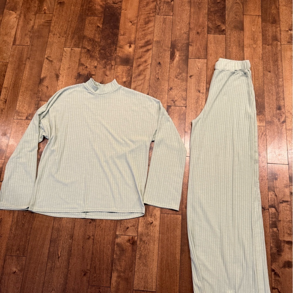 Nasty Gal Comfy Green Set